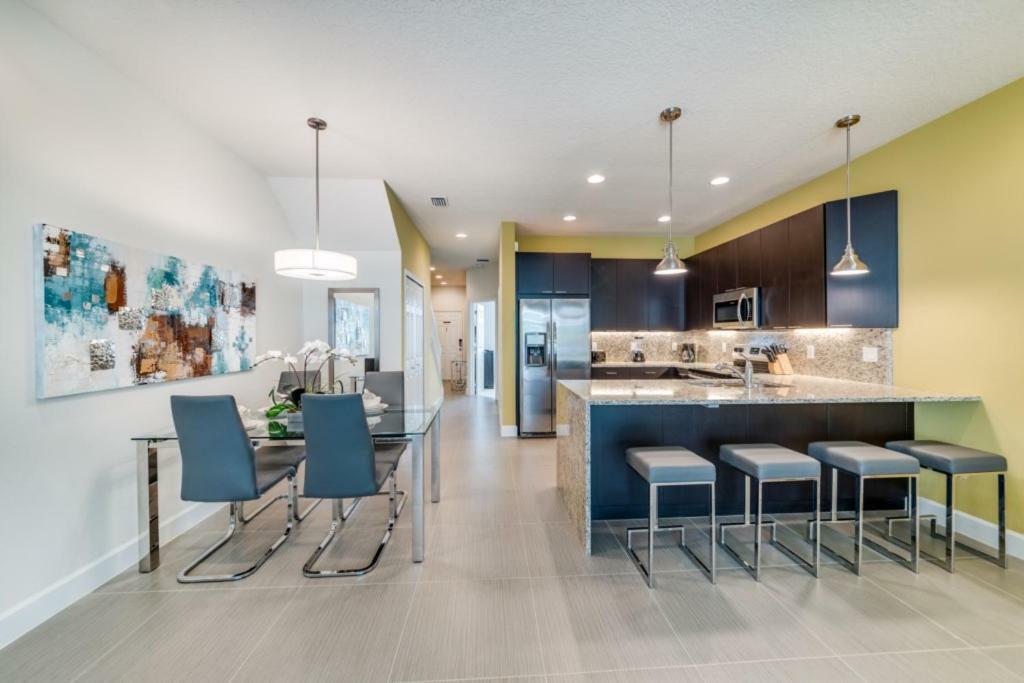 Charming Townhome With Private Pool Near Disney Orlando Extérieur photo